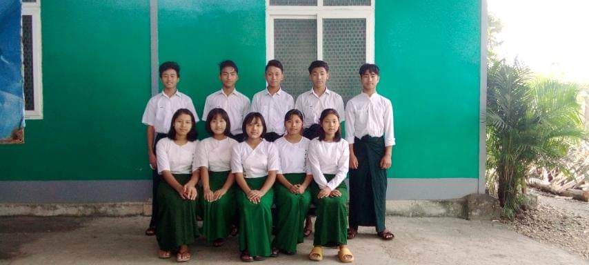 children from Saramati hall Fall 2022.jpeg